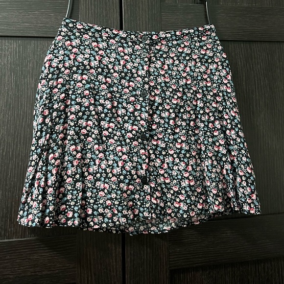 Floral Print Button Up Front Fit & Flare Skirt - Picture 6 of 9